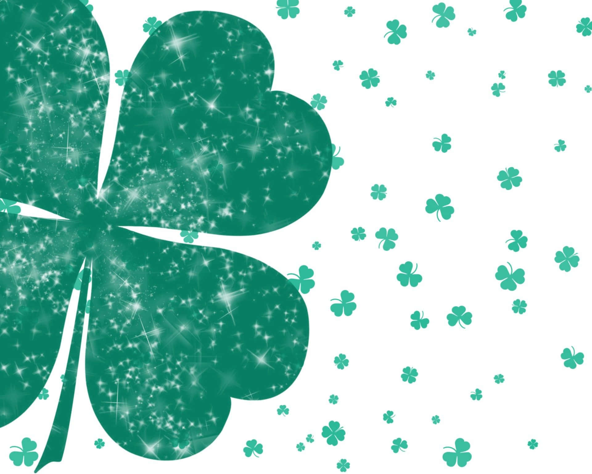 clover 桌布 壁紙 — 閃閃發光的綠色四葉草佔據左側，白色背景上散落著較小的三葉草。