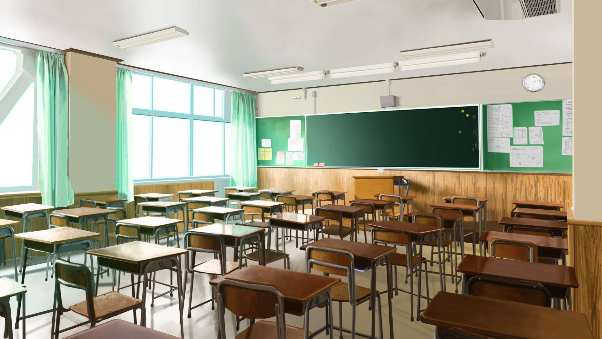 Anime Classroom 桌布 壁紙 — 陽光普照的空教室，配有木製桌椅、綠色黑板和投射柔和光線的窗簾。