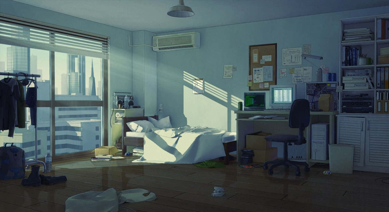 lofi 桌布 壁紙 — 陽光穿過百葉窗照射進一間雜亂的城市公寓，內有床、書桌和城市景觀。