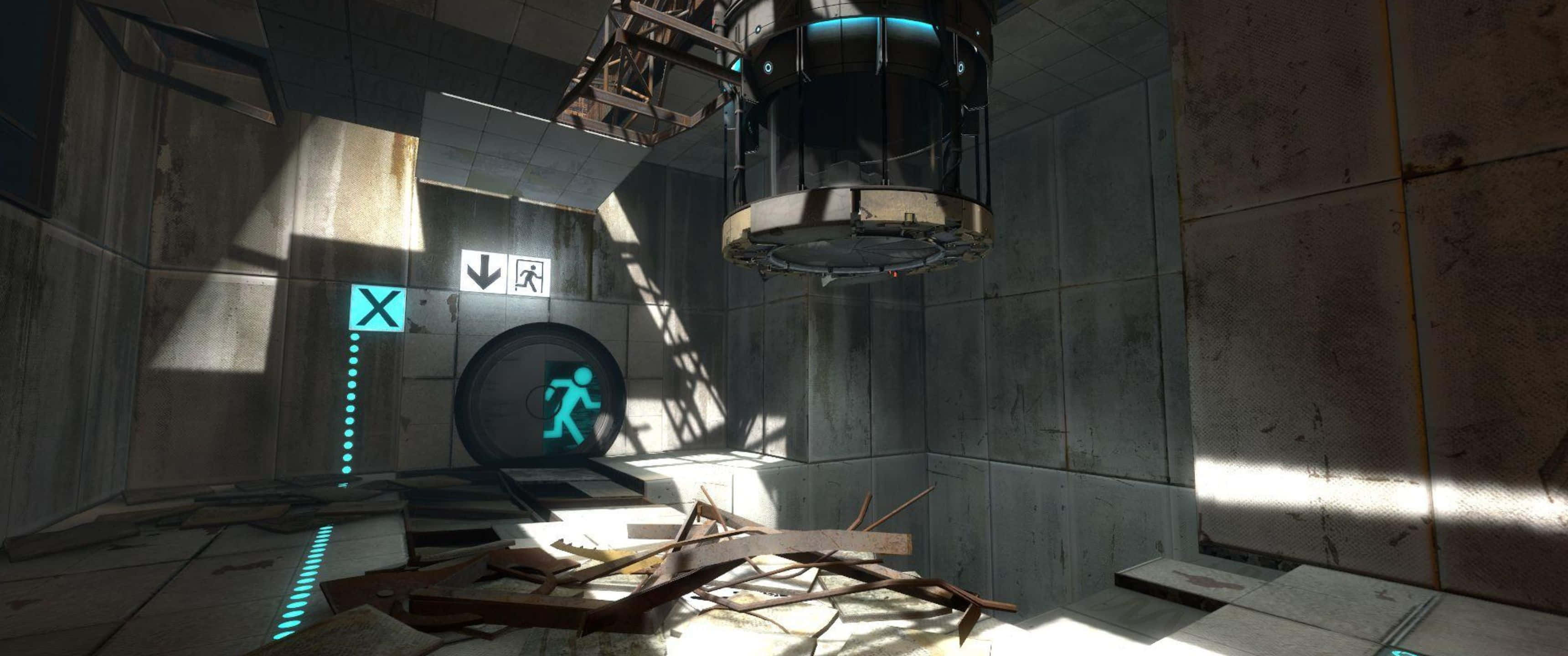 3440x1440p Portal 2 桌布 壁紙 — 陽光穿過破損的天花板，照射到一個佈滿碎石的混凝土房間，房間內有發光的藍色方向標誌和一個大型圓形門。