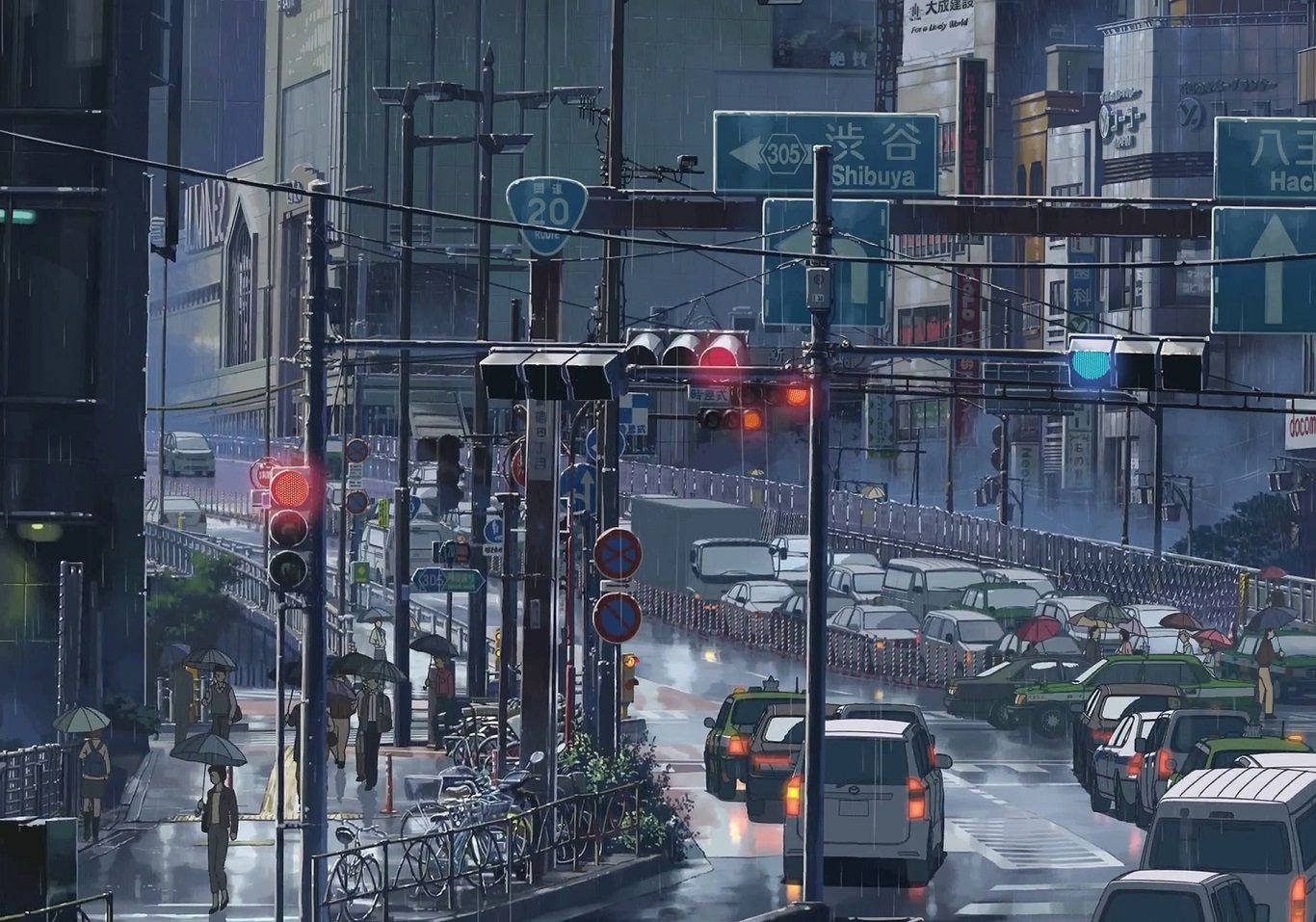 動漫女孩 桌布 壁紙 — 雨濕的東京街道閃爍著霓虹燈和紅色交通燈，行人撐著傘穿梭在繁忙的城市路口。