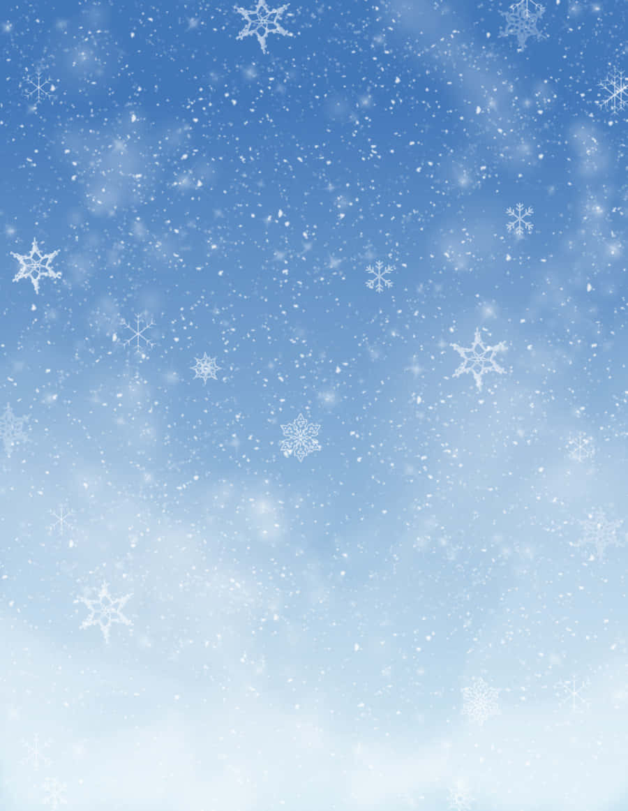 Snowing 桌布 壁紙 — 雪花輕輕飄過柔和的藍天，底部漸變為白色。