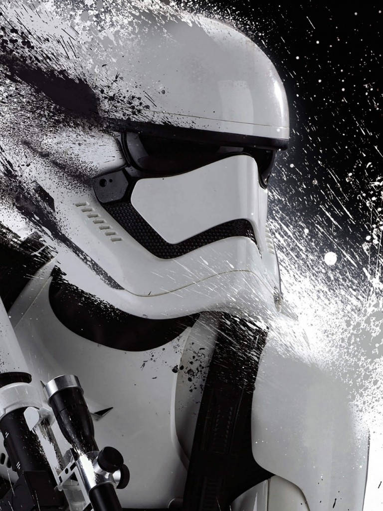 Star Wars iPad 桌布 壁紙 — 風暴兵頭盔特寫，在星空黑色背景上帶有動態黑色潑濺效果。