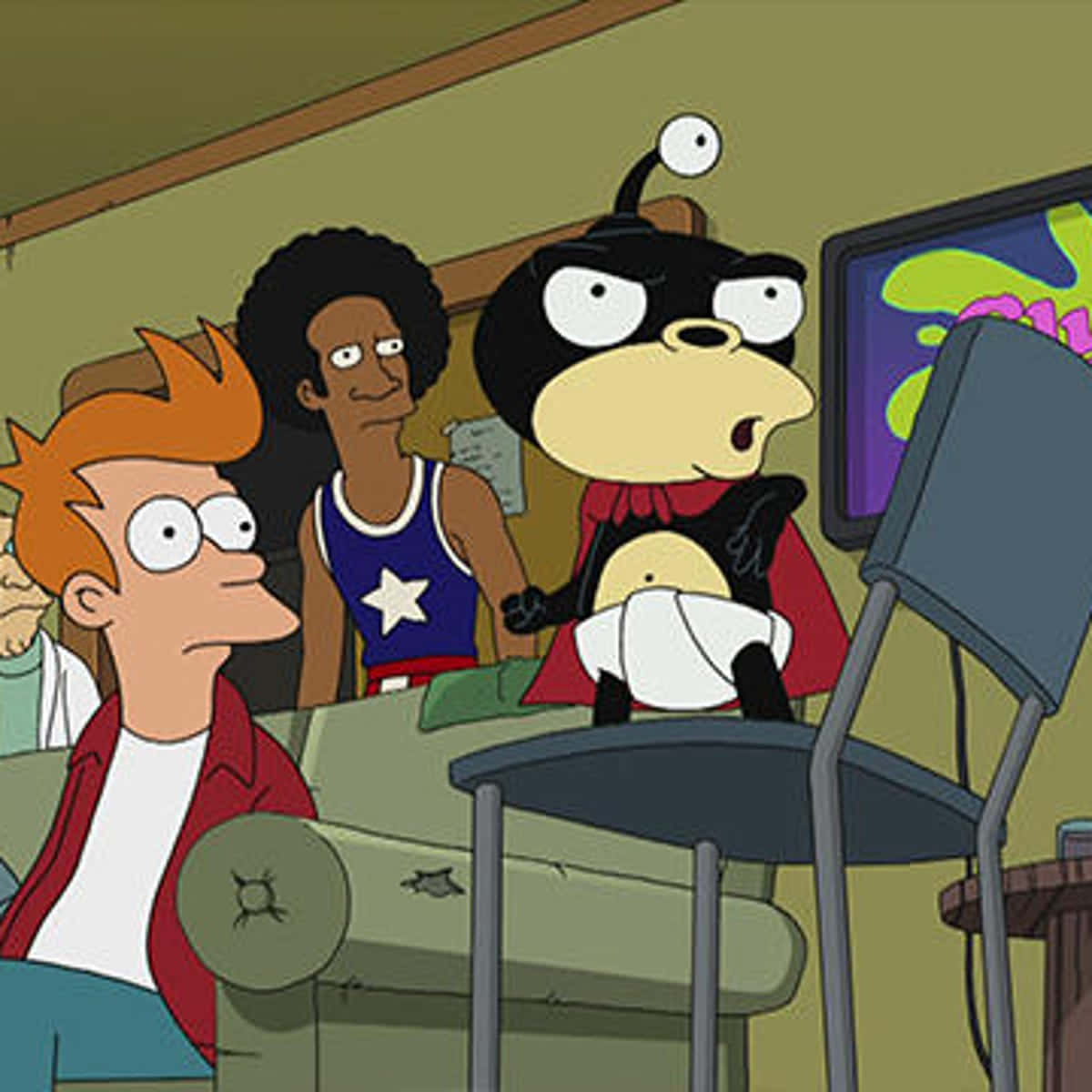 Futurama 桌布 壁紙 — 《飛出個未來》角色在雜亂的房間裡，有一隻驚訝的機器狗和一個穿著星星背心的男人。
