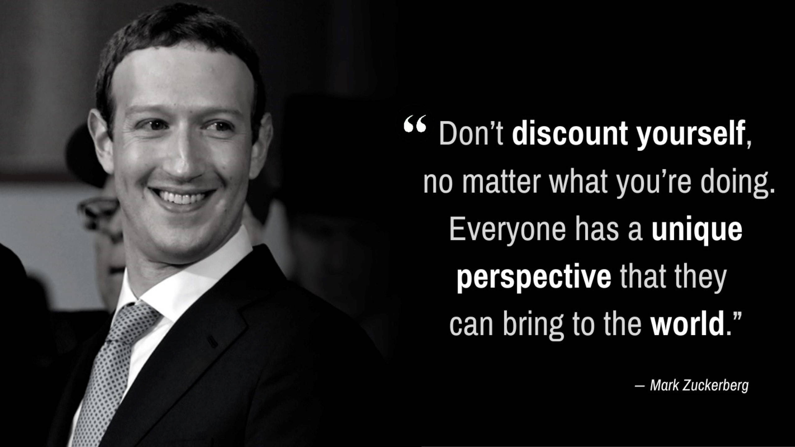 Zuckerberg 桌布 壁紙 — 馬克·祖克柏微笑著站在一句關於獨特視角的勵志名言旁邊的黑白肖像。