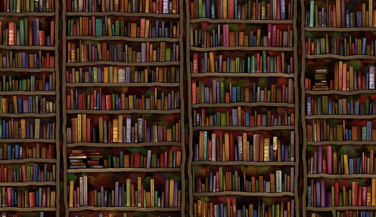 Library 桌布 壁紙 — 高大的木書架上擺滿色彩繽紛的復古書籍，營造出舒適的文學天堂。