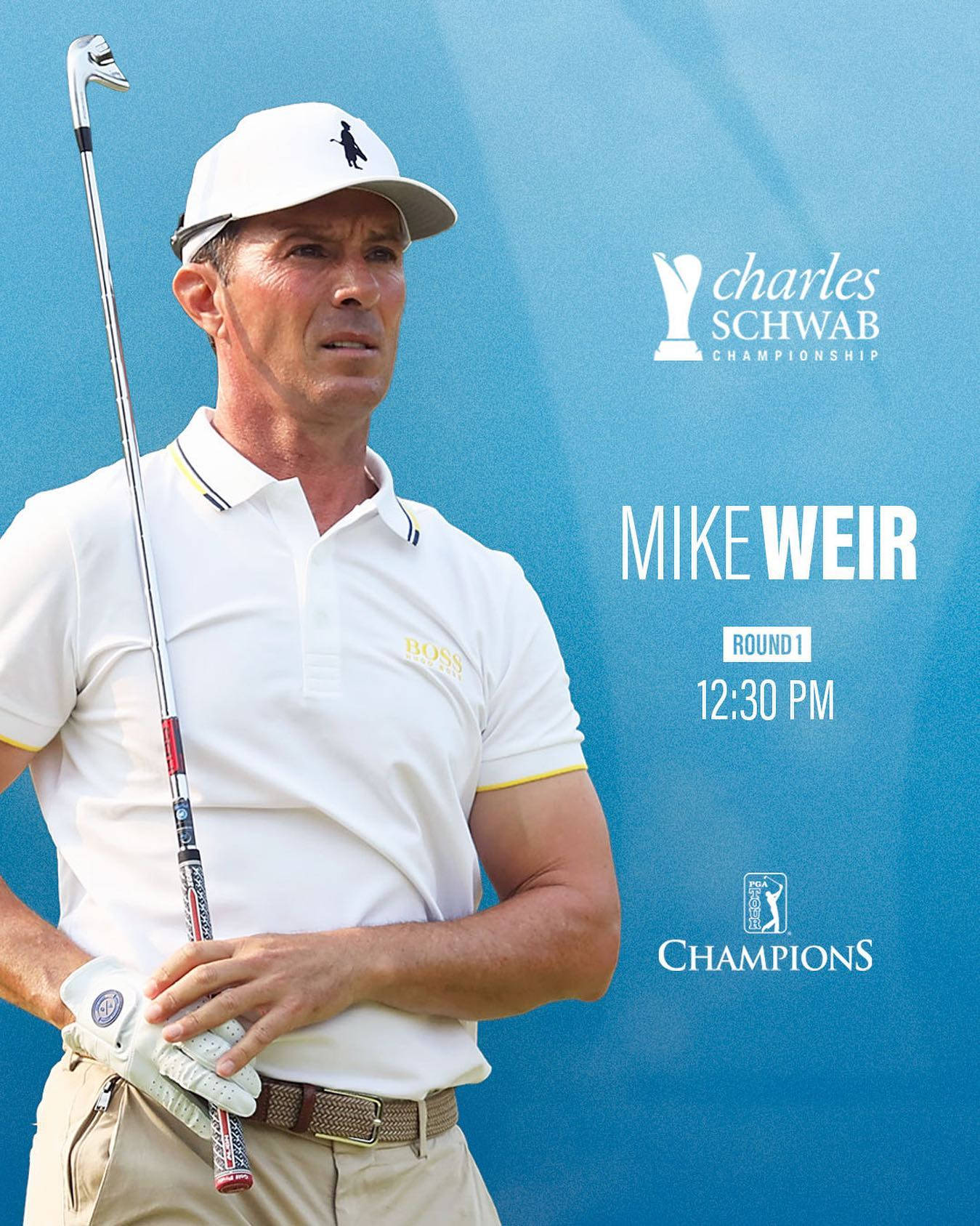 高爾夫 桌布 壁紙 — 高爾夫球手 Mike Weir 手持球桿，站在純藍色背景前，身穿白色Polo衫和帽子，準備第一輪比賽。
