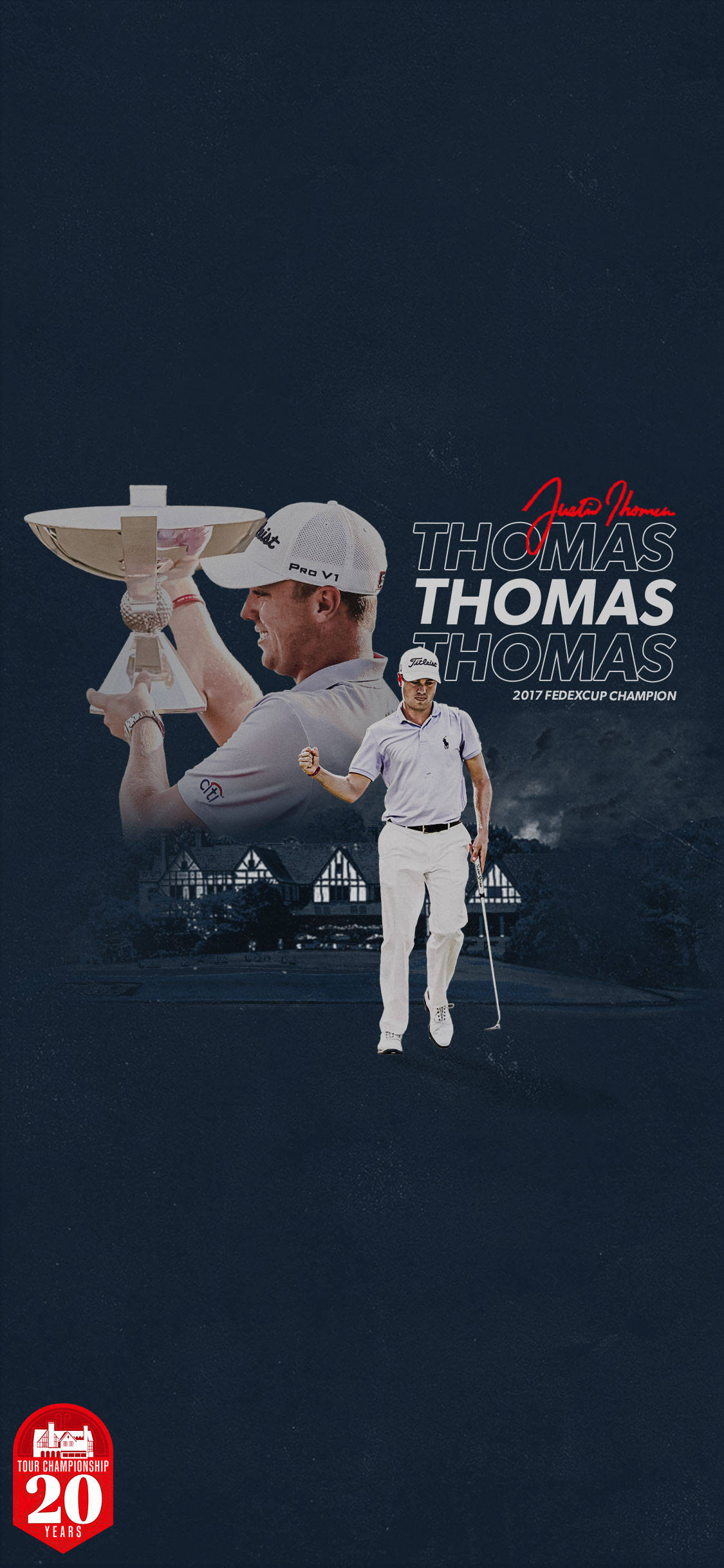 Trophy 桌布 壁紙 — 高爾夫球手Justin Thomas在黑暗背景襯托高爾夫球場剪影下，高舉2017年FedExCup冠軍獎盃慶祝勝利。