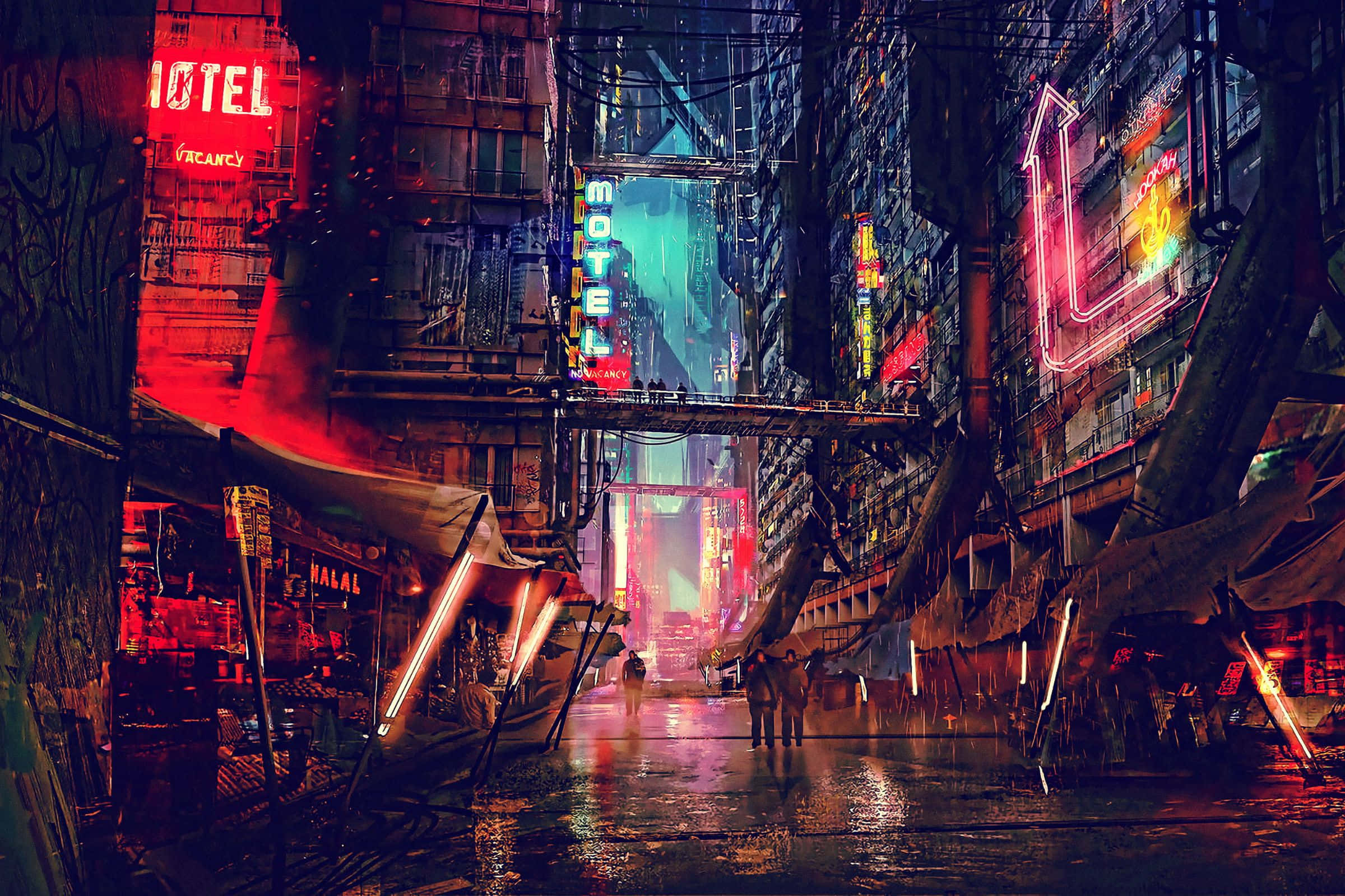 2400x1600 桌布 壁紙 — 高聳的賽博龐克建築之間，一條被雨水浸濕的霓虹小巷，閃爍的汽車旅館招牌和遠處的人影在霧濛濛的天空下行走。