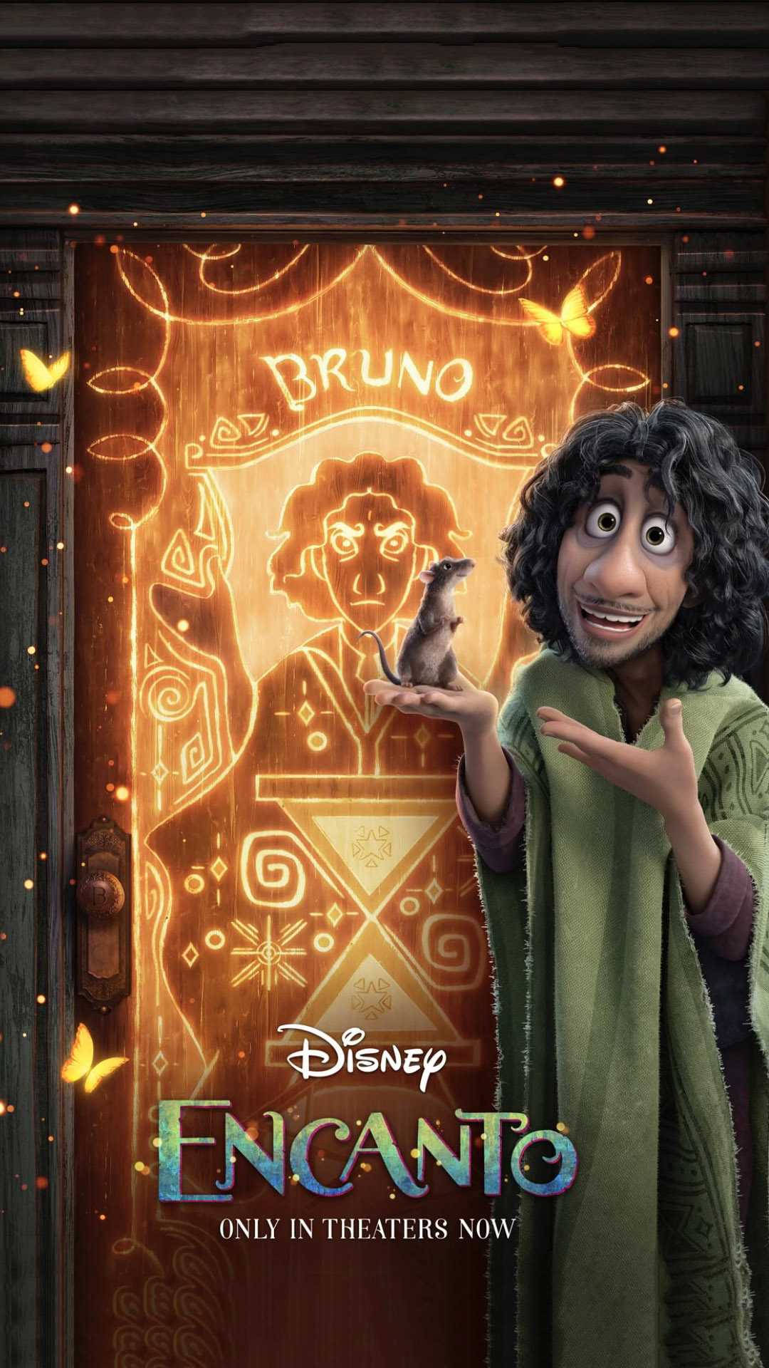 Bruno Madrigal 桌布 壁紙 — 《魔法滿屋》的布魯諾站在發光的魔法門旁邊微笑，他的老鼠同伴和蝴蝶燈光在周圍盤旋。