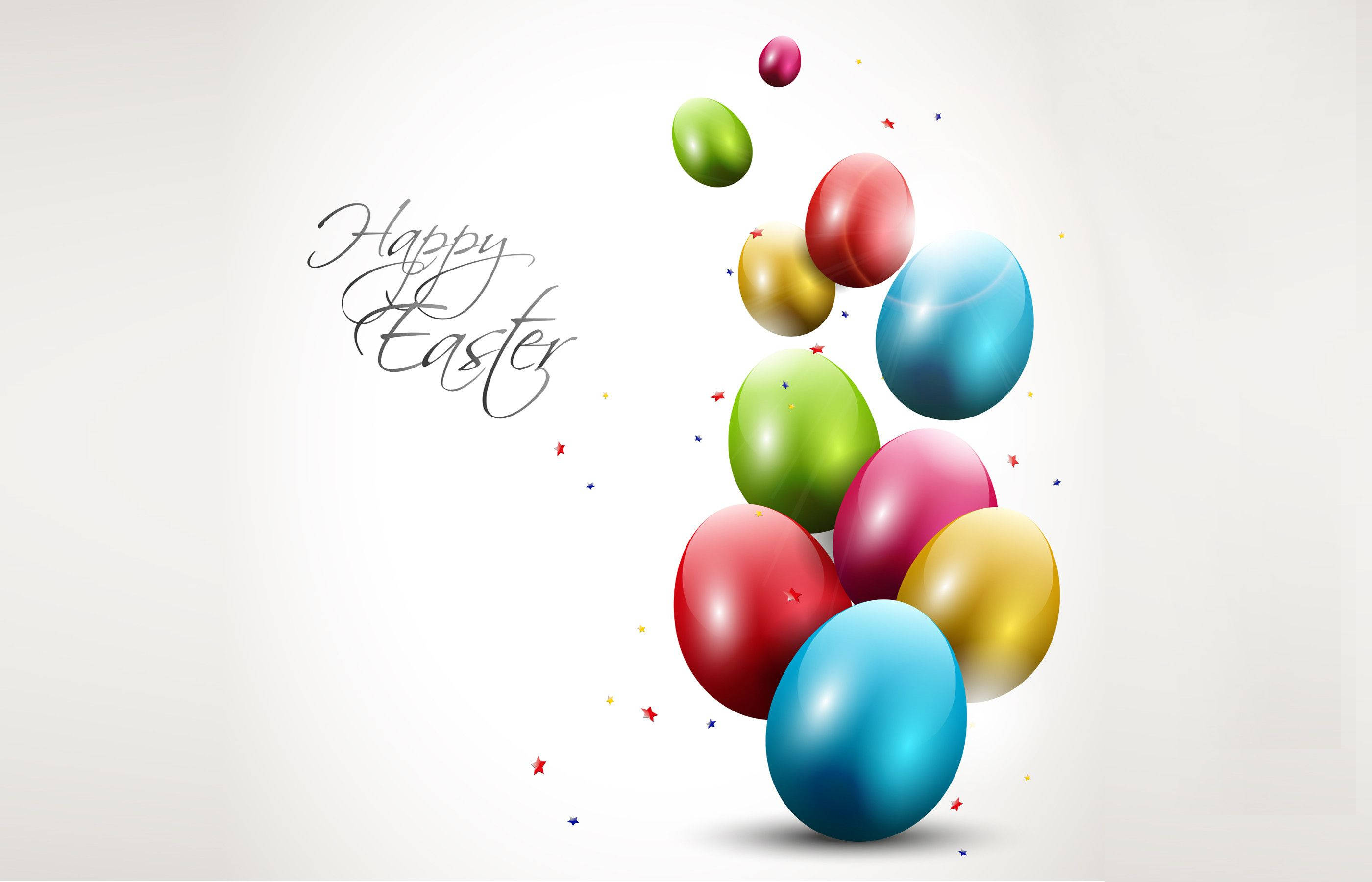 Happy Easter 桌布 壁紙 — 鮮豔光澤的復活節彩蛋（紅、綠、藍、金色）在柔和的白色背景上動態漂浮，伴有散落的星星和草書Happy Easter文字。