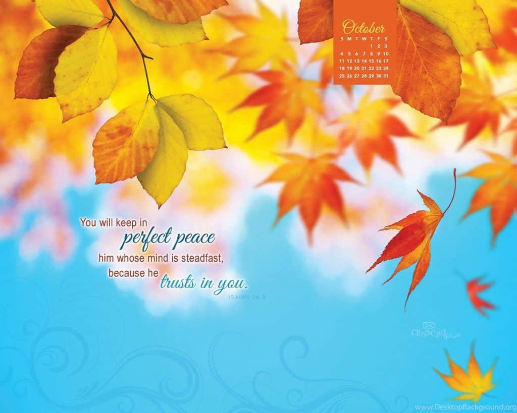 October 桌布 壁紙 — 鮮豔的橙色、黃色和紅色秋葉在柔和的藍天中飄浮，附有日曆和經文文字。