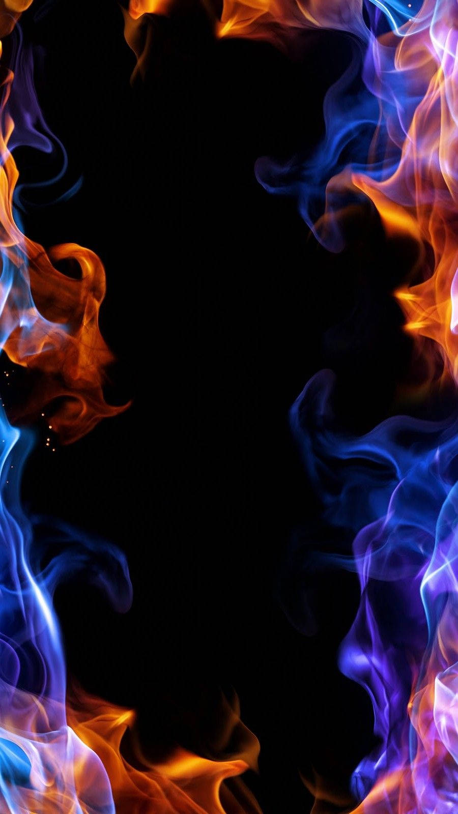iPhone Fire 桌布 壁紙 — 鮮豔的橙色和藍色火焰在純黑背景上動態旋轉，形成戲劇性的火焰邊框。