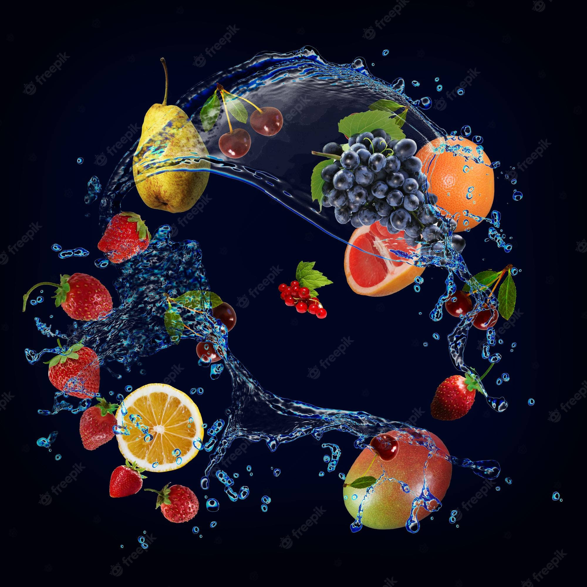 Fruits 桌布 壁紙 — 鮮豔的水果如草莓、葡萄和橙子在深色背景下穿過動態的藍色水花。