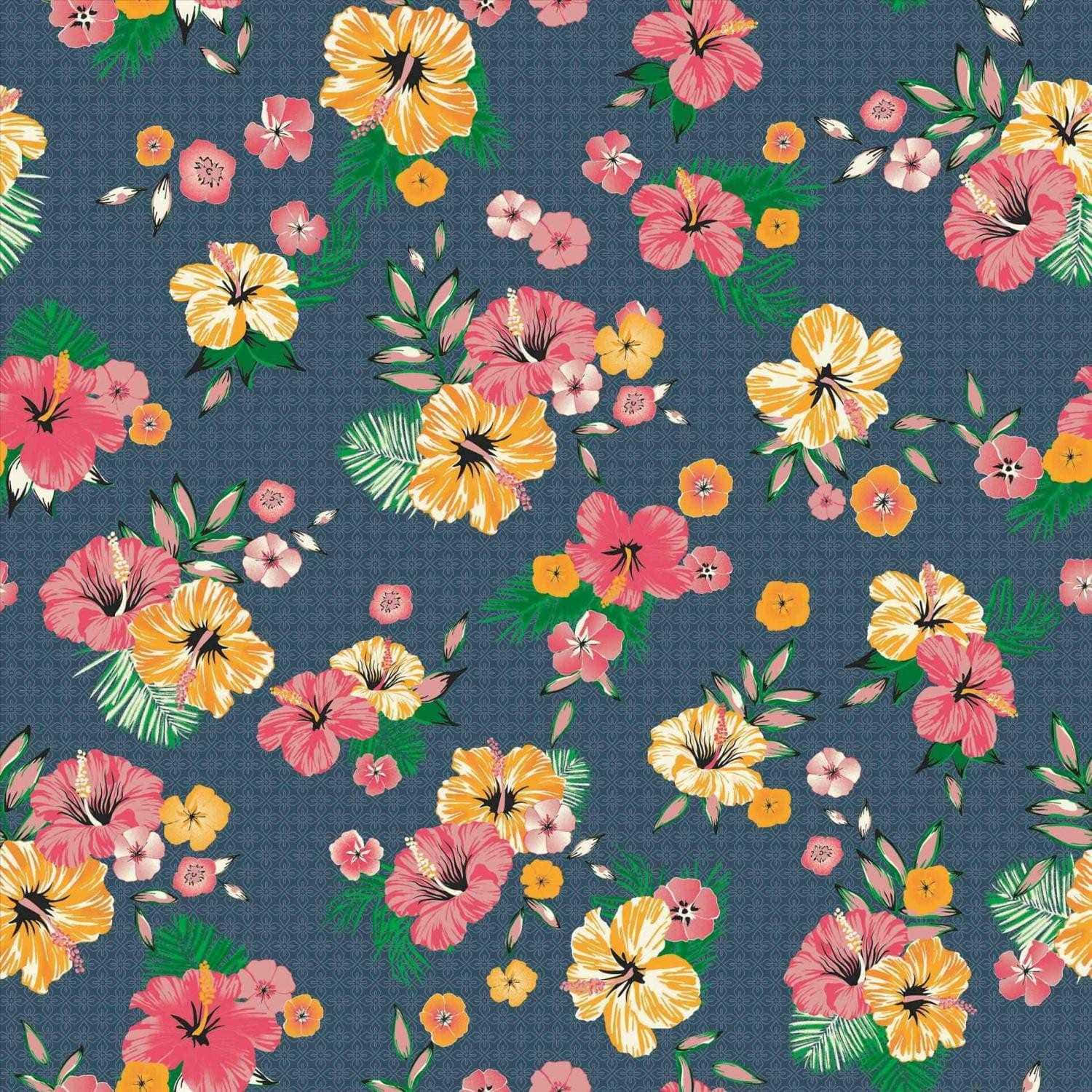 Tumblr Flower 桌布 壁紙 — 鮮豔的粉紅色、黃色和橙色芙蓉花，搭配綠色葉子，散落在有紋理的深藍色背景上。