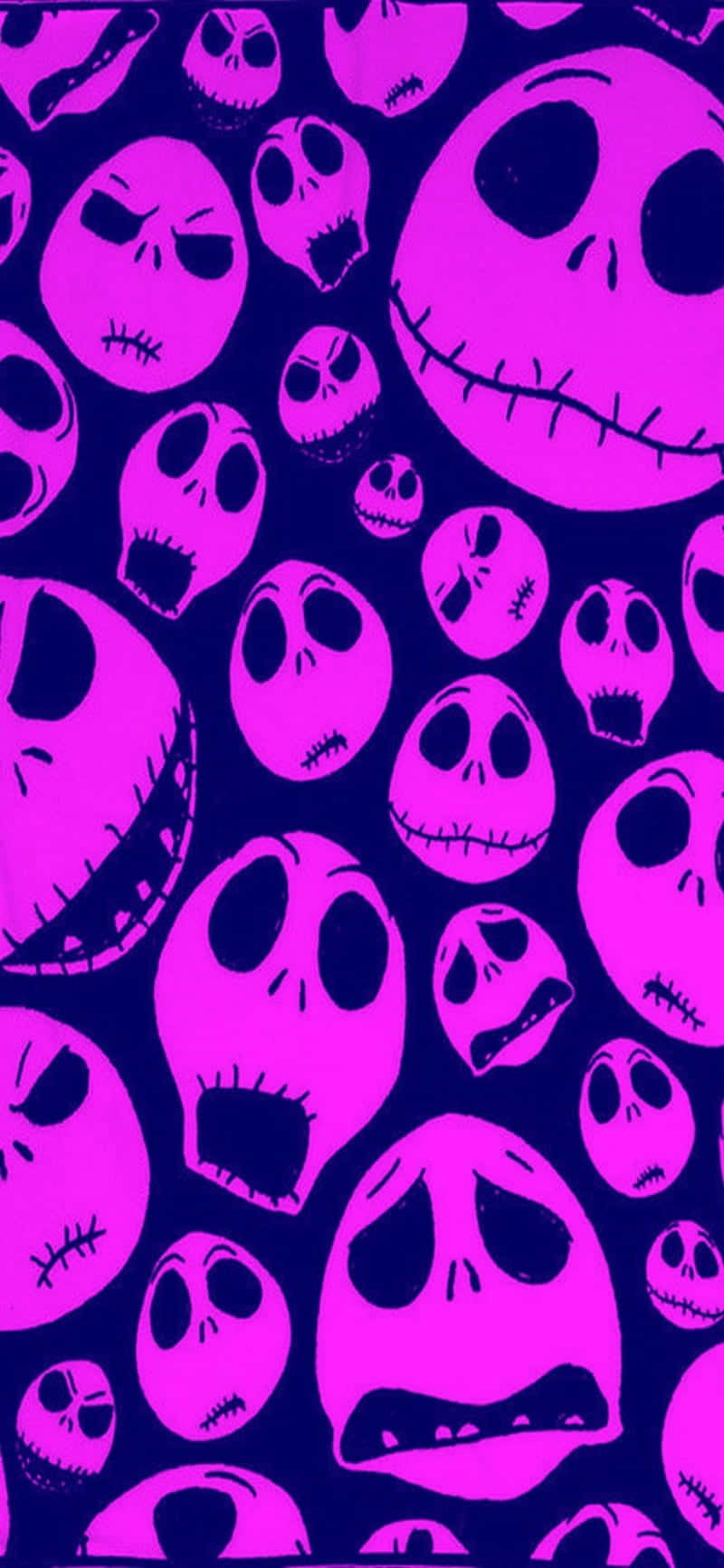 Nightmare Before Christmas Phone 桌布 壁紙 — 鮮豔的粉紅色縫合骷髏在深藍色背景上以重複圖案漂浮。
