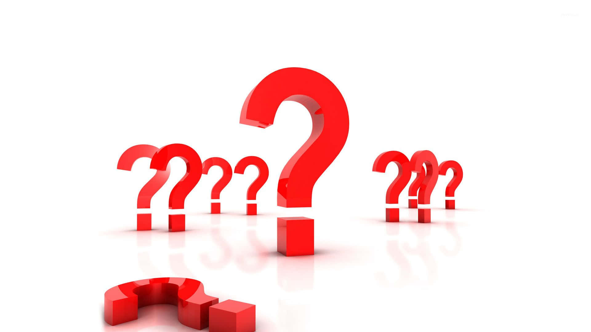 Questions 桌布 壁紙 — 鮮豔的紅色3D問號散落在明亮的白色反光表面上，投下柔和的陰影。