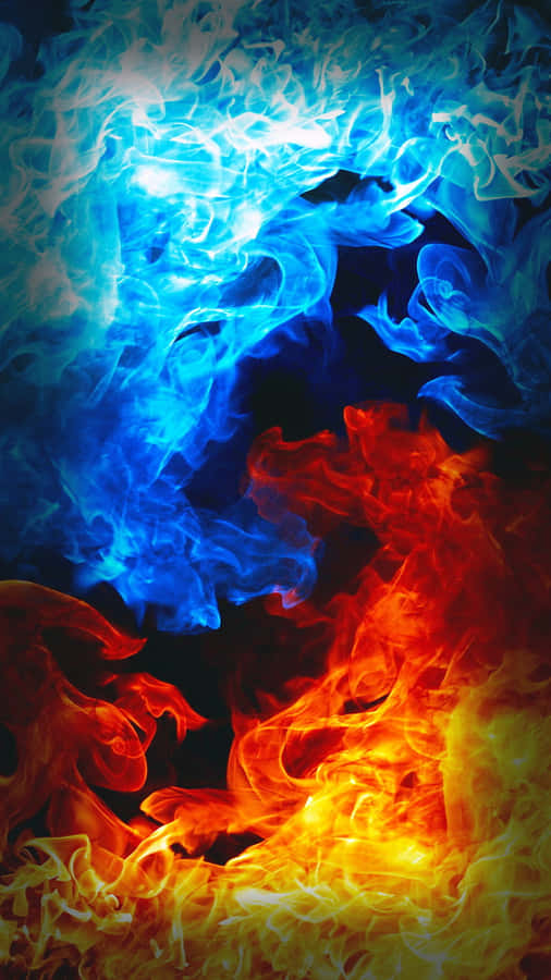 Red And Blue Fire 桌布 壁紙 — 鮮豔的藍色和橙色火焰在深色背景上動態旋轉，形成戲劇性的抽象構圖。