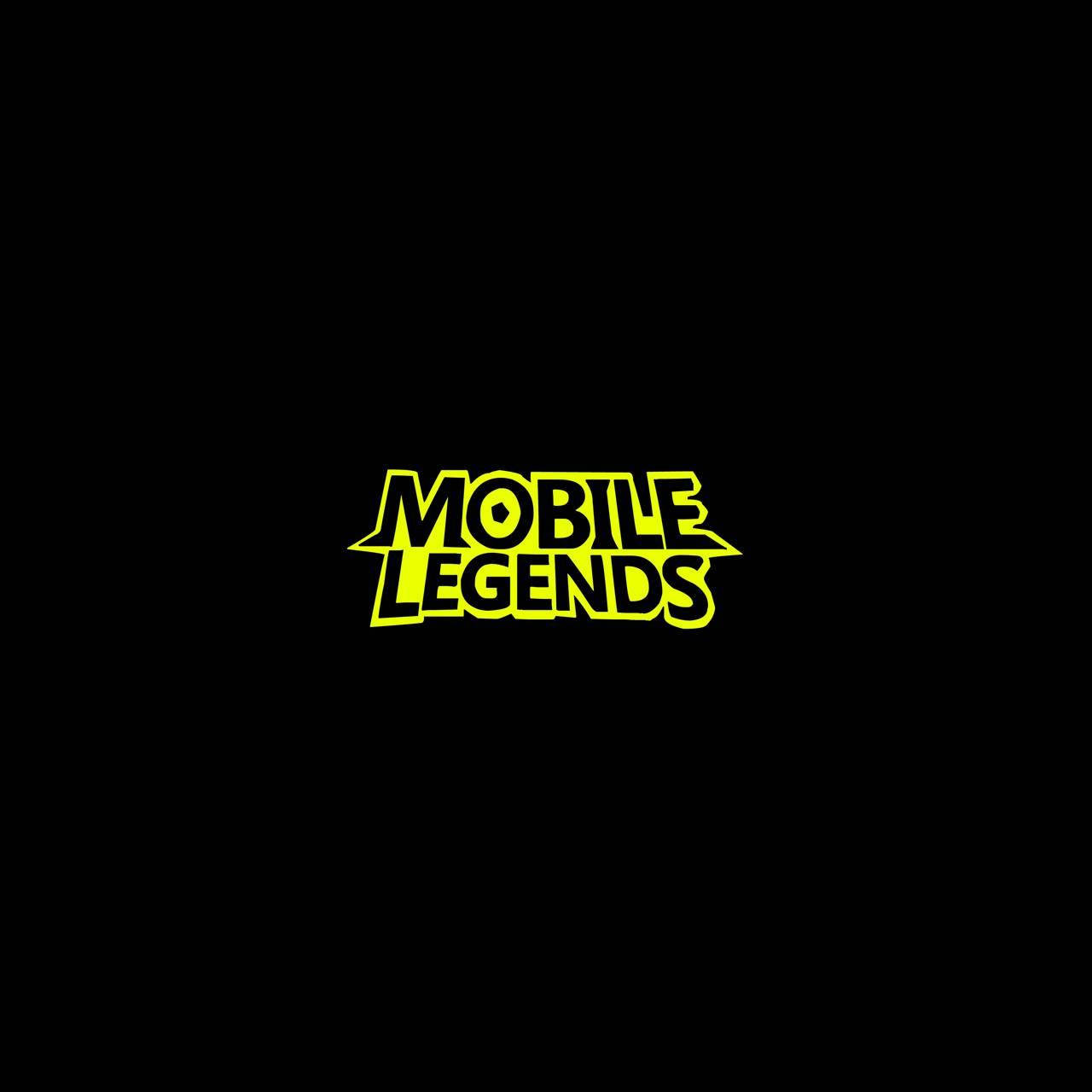 mobile legends logo 桌布 壁紙 — 鮮黃色的「Mobile Legends」標誌居中放置在純黑色背景上，設計尖銳有棱角。