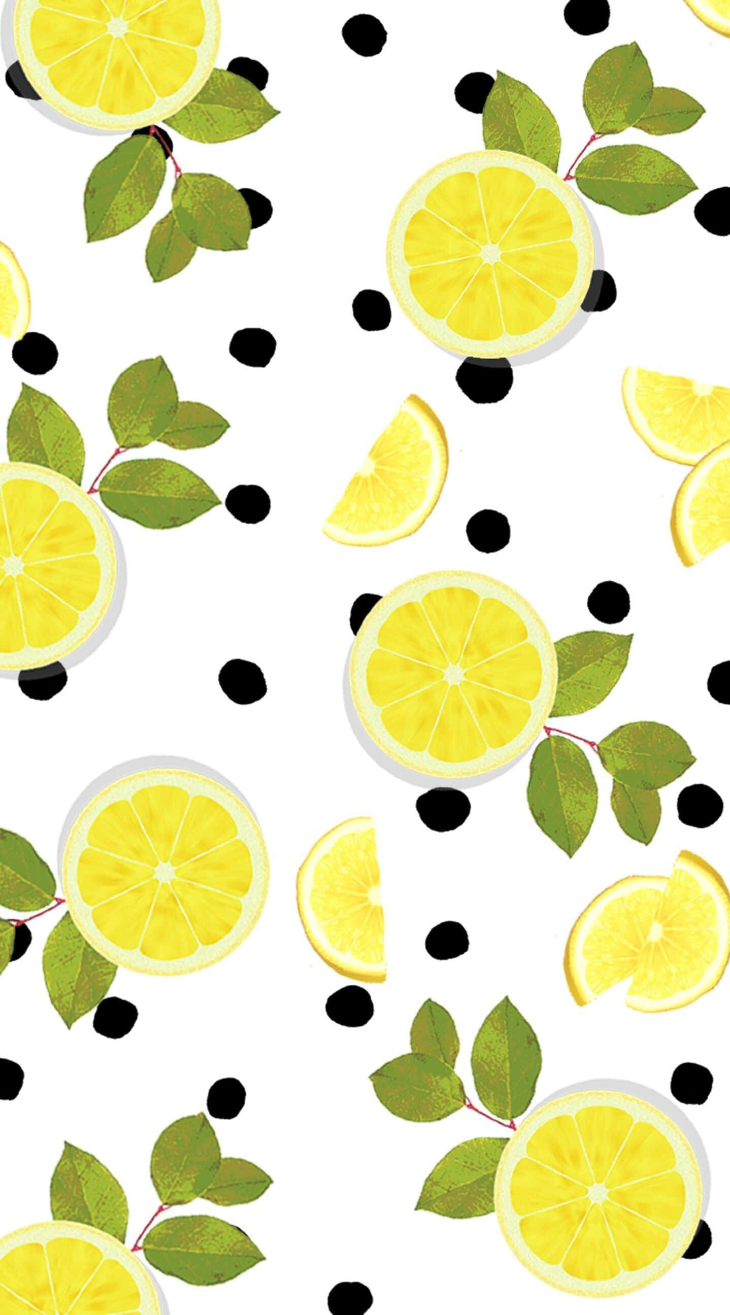 Lemon iPhone 桌布 壁紙 — 鮮黃色的檸檬片和綠葉散落在帶有黑色圓點圖案的白色背景上。
