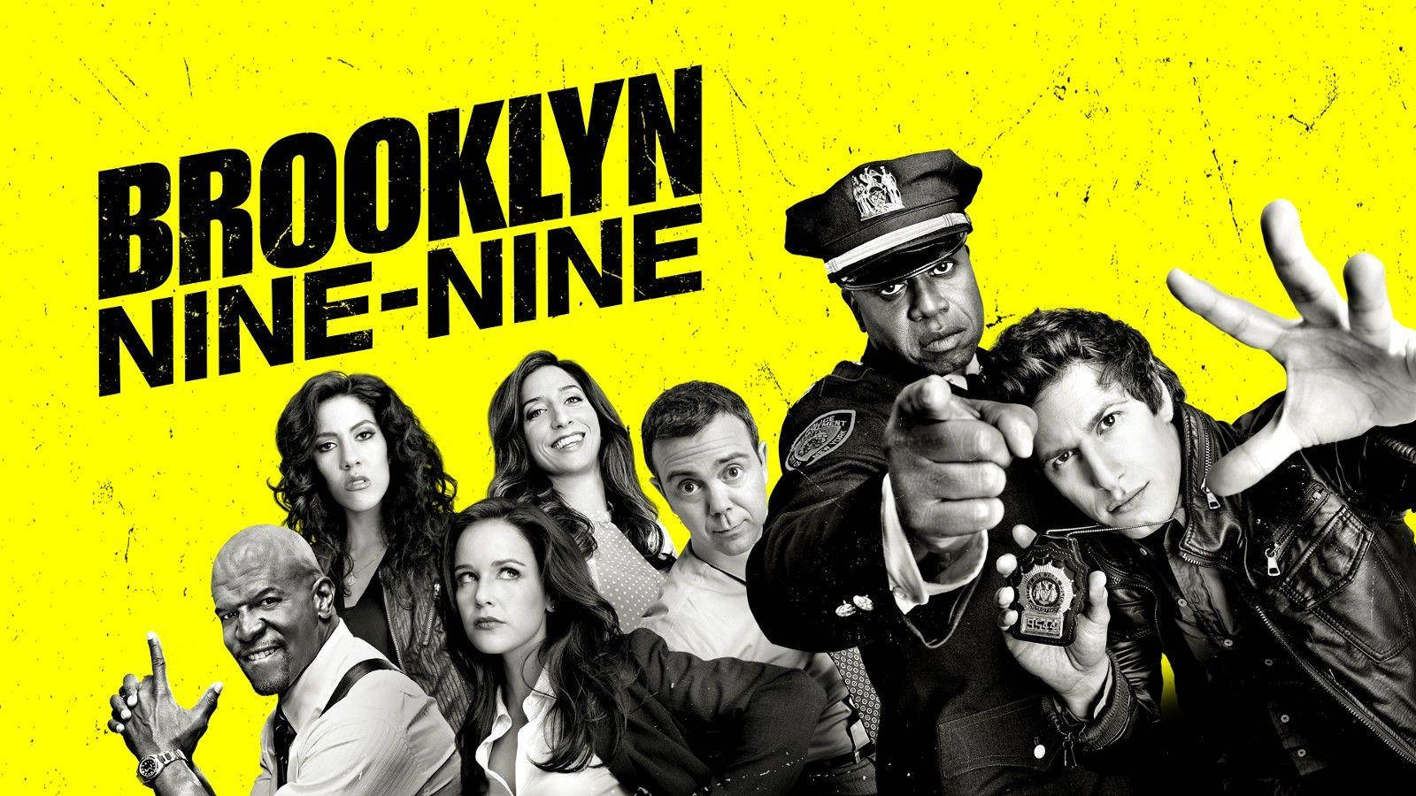 Brooklyn 桌布 壁紙 — 鮮黃色背景上，以黑白呈現《布魯克林九九》的演員陣容，擺出俏皮表情和警察主題手勢。
