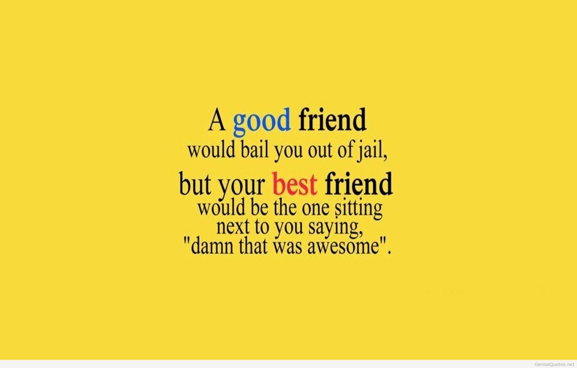 Best Friend Quotes 桌布 壁紙 — 鮮黃色背景上的粗體文字讀出一句對比好朋友和最好朋友的名言。