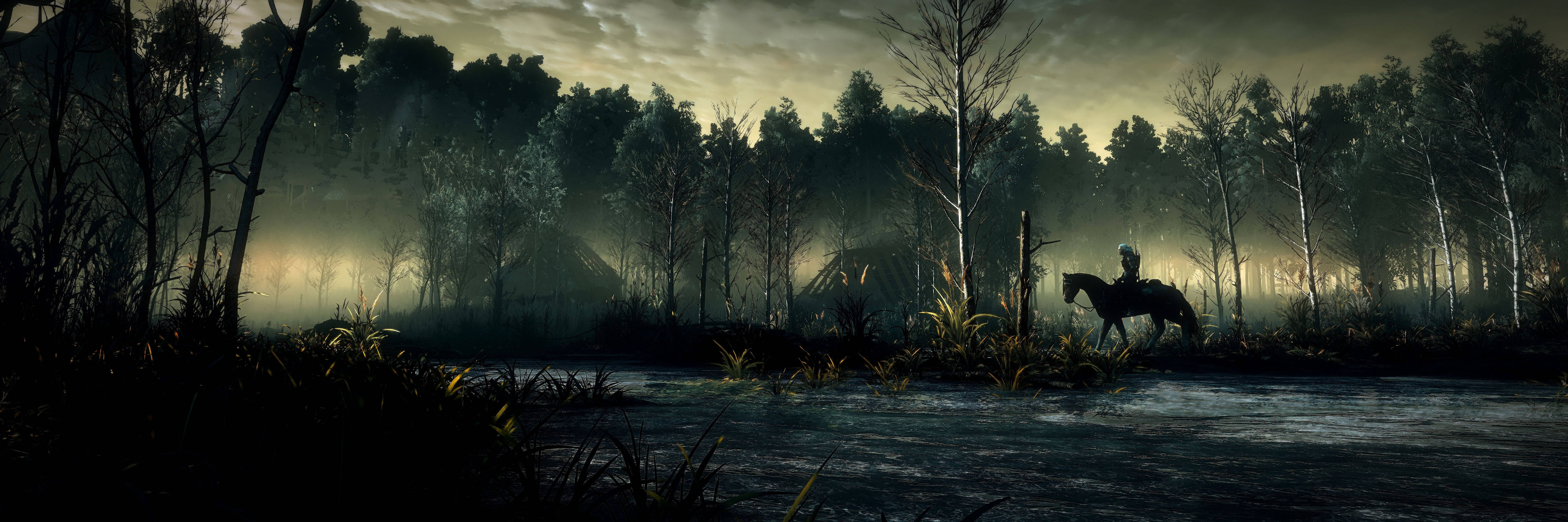 witcher 4K 桌布 壁紙 — 黎明時分，一名孤獨的騎手騎馬穿過濃密陰暗的森林，渡過一條霧氣瀰漫的河流。