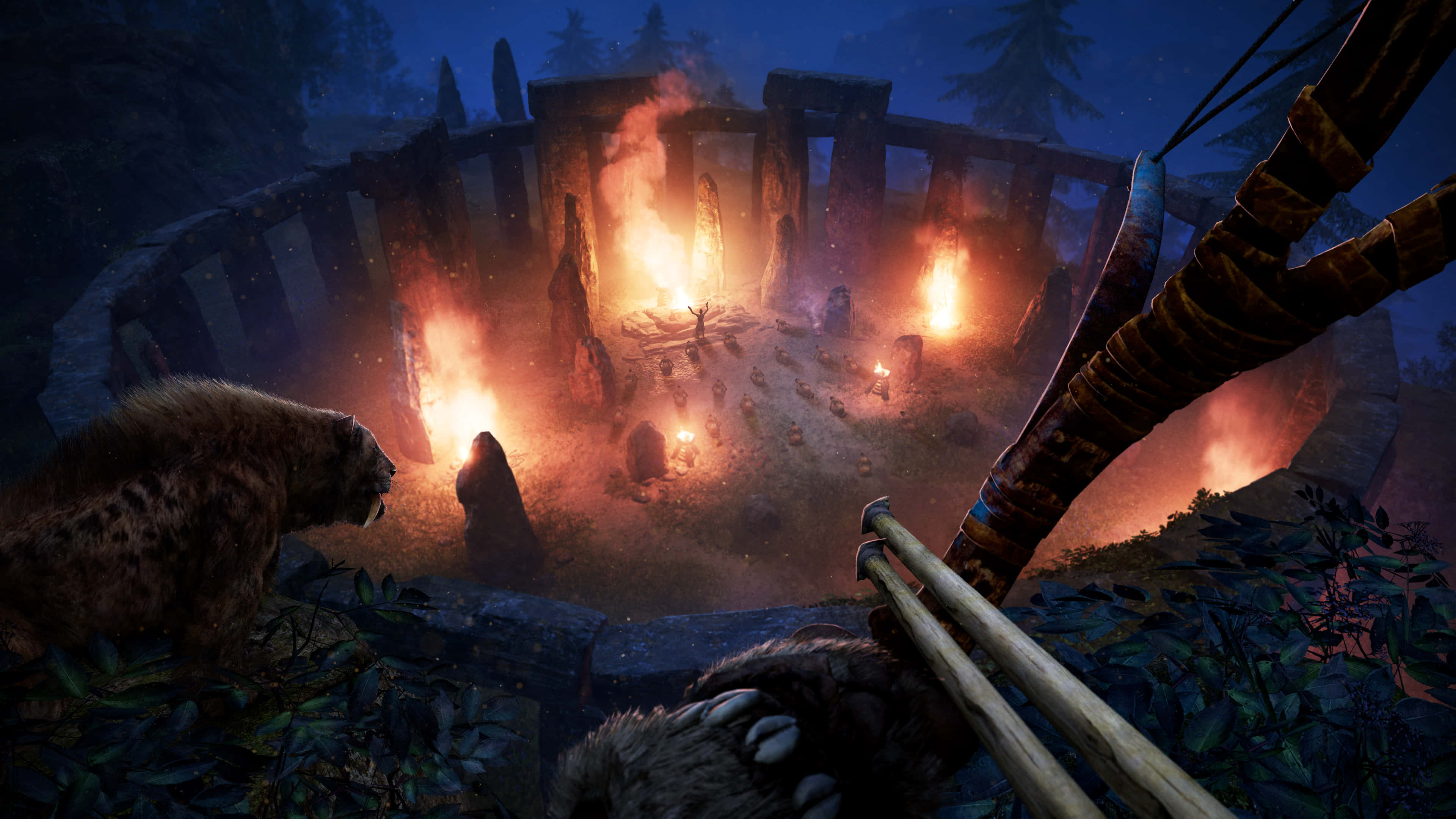 Far Cry 5 4K 桌布 壁紙 — 黑夜中，獵人持弓瞄準發光石圈火坑的第一人稱視角。