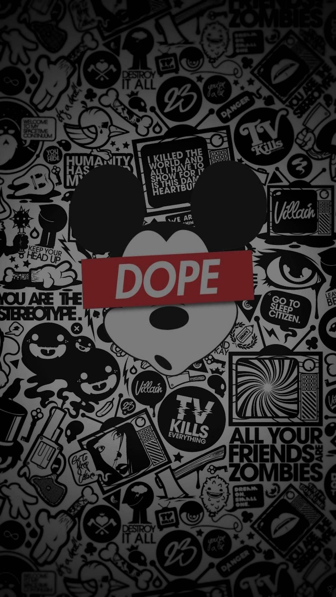 Trippy Dope 桌布 壁紙 — 黑白塗鴉風格壁紙，米奇老鼠頭部剪影與紅色 'DOPE' 橫幅重疊在流行文化貼紙的混亂拼貼上。