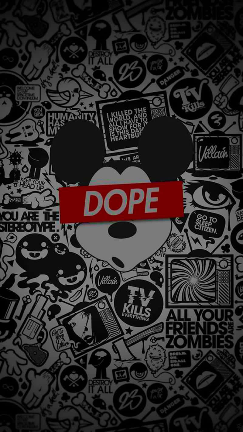 Mickey Mouse Cool 桌布 壁紙 — 黑白貼紙拼貼背景，米奇老鼠頭部剪影，臉上帶有紅色 'DOPE' 橫幅。