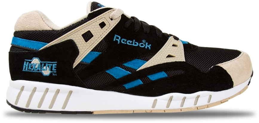 銳步 桌布 壁紙 — 黑色、米色和藍色的 Reebok Hexalite 運動鞋，白色鞋底，在工作室燈光下展示。