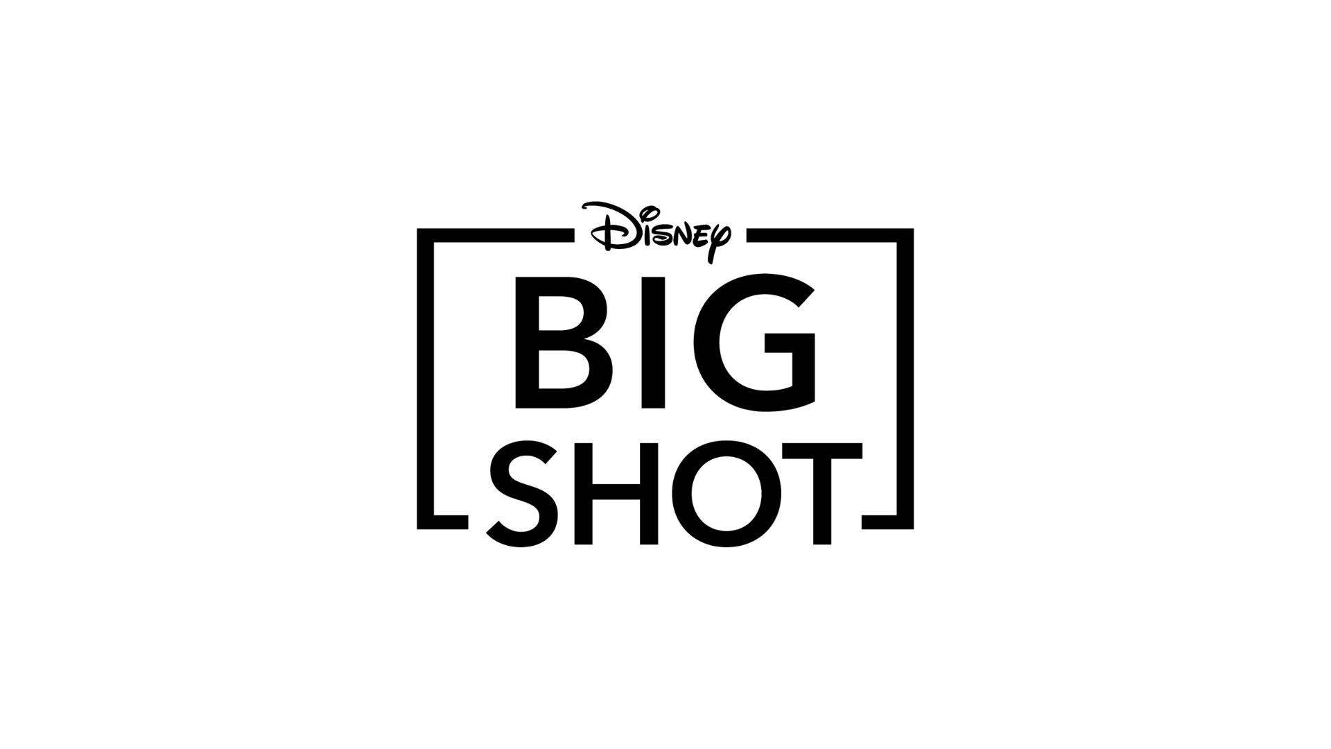 shot 桌布 壁紙 — 黑色Disney Big Shot標誌居中於極簡白色空間，採用粗體無襯線字體。