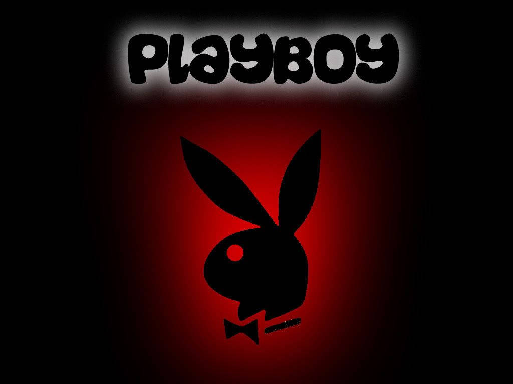Playboy Aesthetic 桌布 壁紙 — 黑色Playboy兔子標誌，中間有蝴蝶結，位於發光紅色漸變背景上，背景深色，上方有「PLAYBOY」文字。