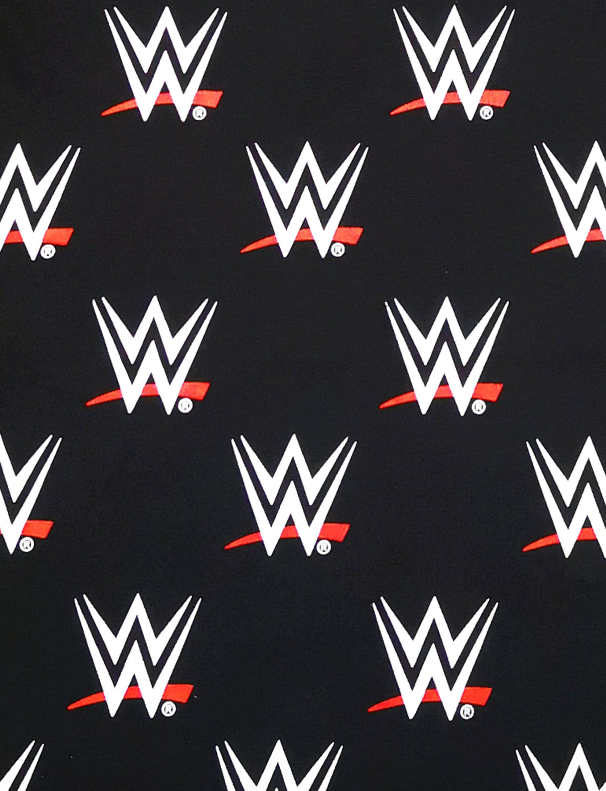 WWE Logo 桌布 壁紙 — 黑色布料上重複排列著白色和紅色的WWE標誌，形成網格圖案。