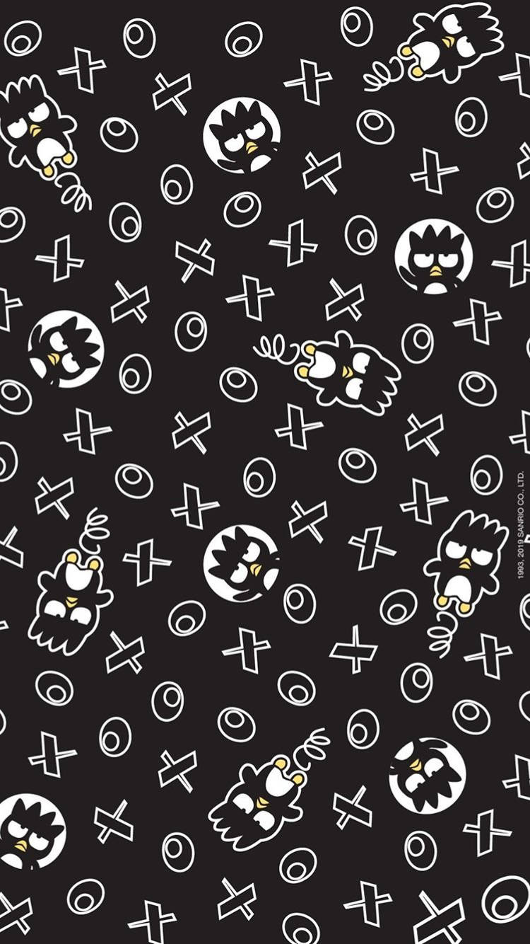 Badtz Maru 桌布 壁紙 — 黑色桌布，帶有白色卡通鳥和重複圖案的幾何形狀。