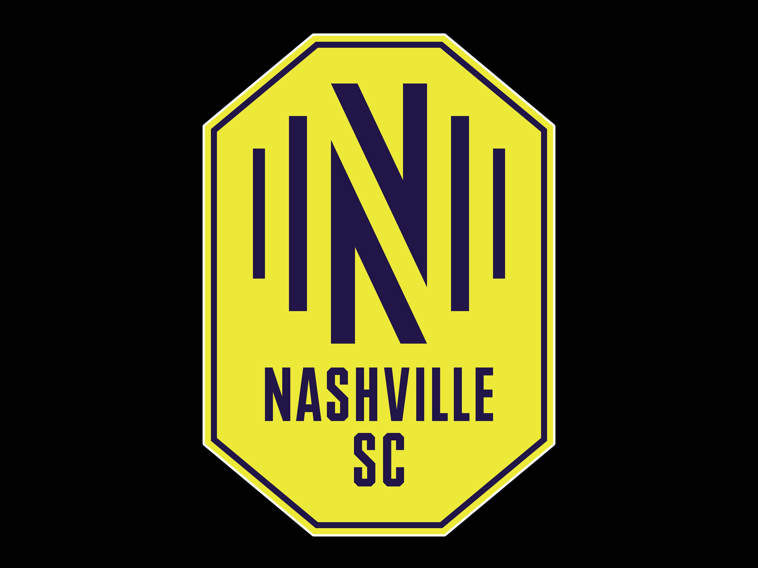足球 桌布 壁紙 — 黑色背景上，帶有海軍藍風格化 N 和文字 Nashville SC 的大膽黃色八角形標誌。
