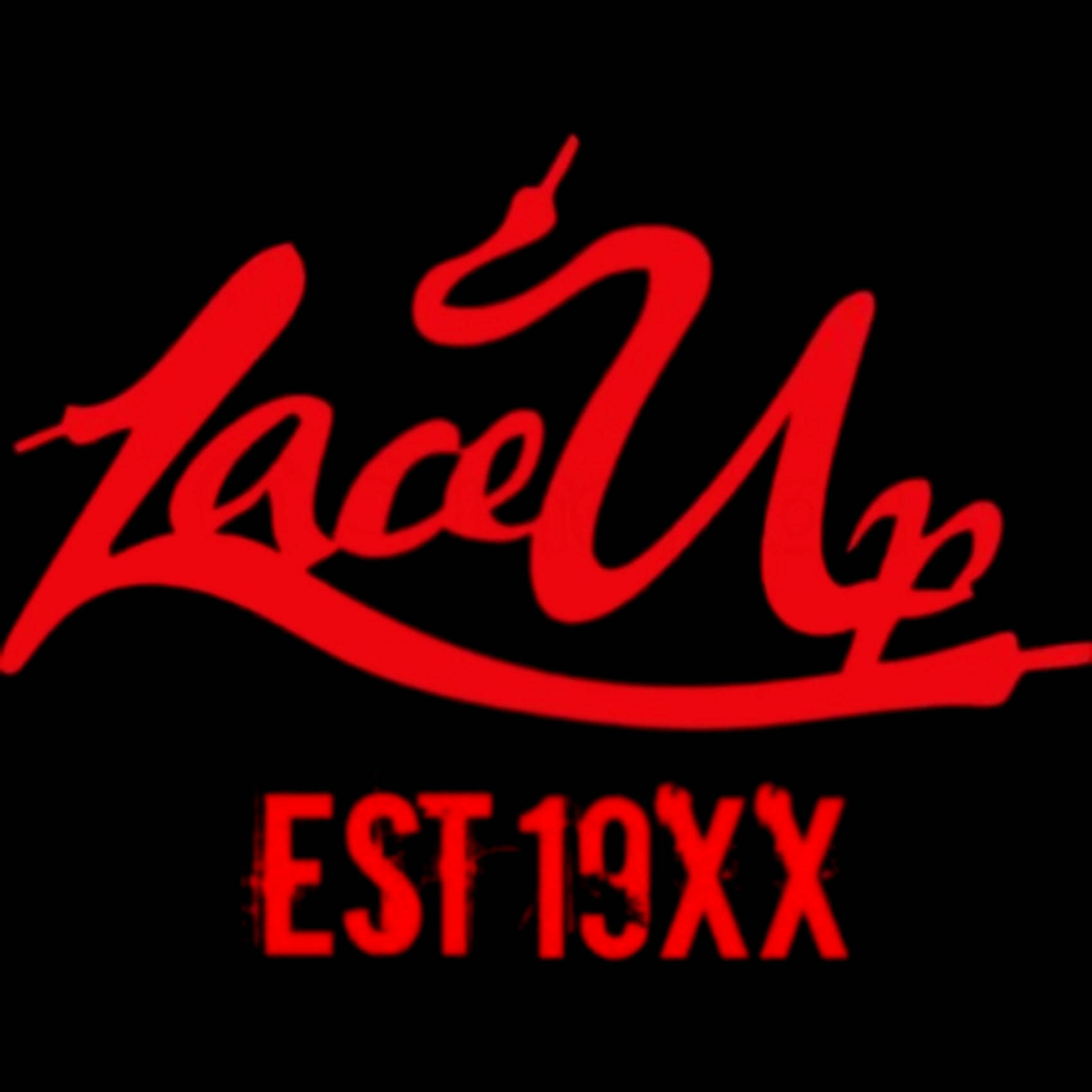 Lace 桌布 壁紙 — 黑色背景上帶有LaceUp字樣及下方EST 19XX的粗體紅色風格文字。