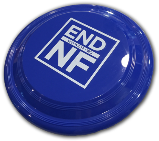 Frisbee 桌布 壁紙 — 黑色背景上帶有白色「END NF」標誌和網站文字的光澤皇家藍色飛盤。