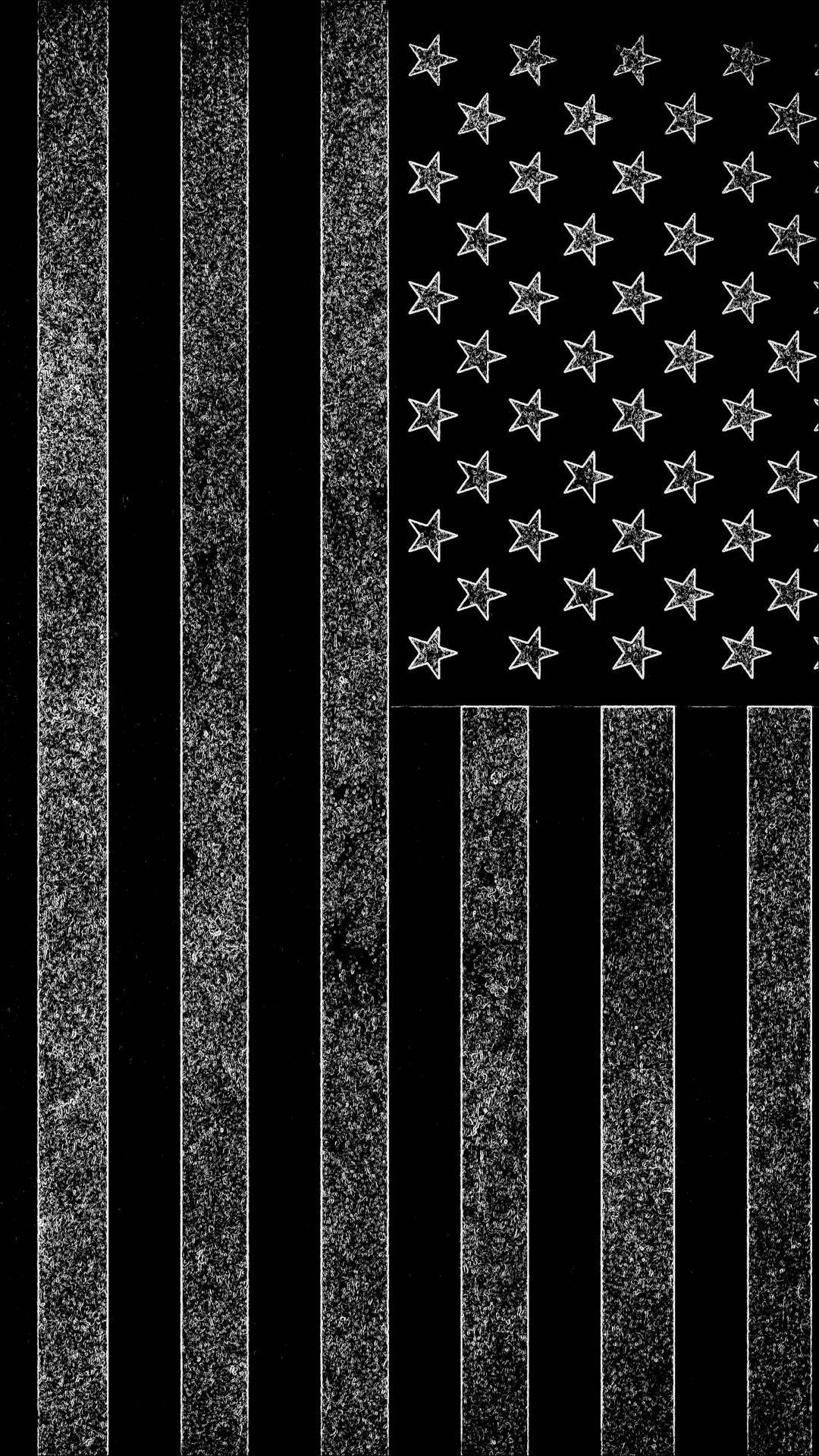 Black American Flag 桌布 壁紙 — 黑色背景上帶有磨損紋理和褪色星星的單色美國國旗。