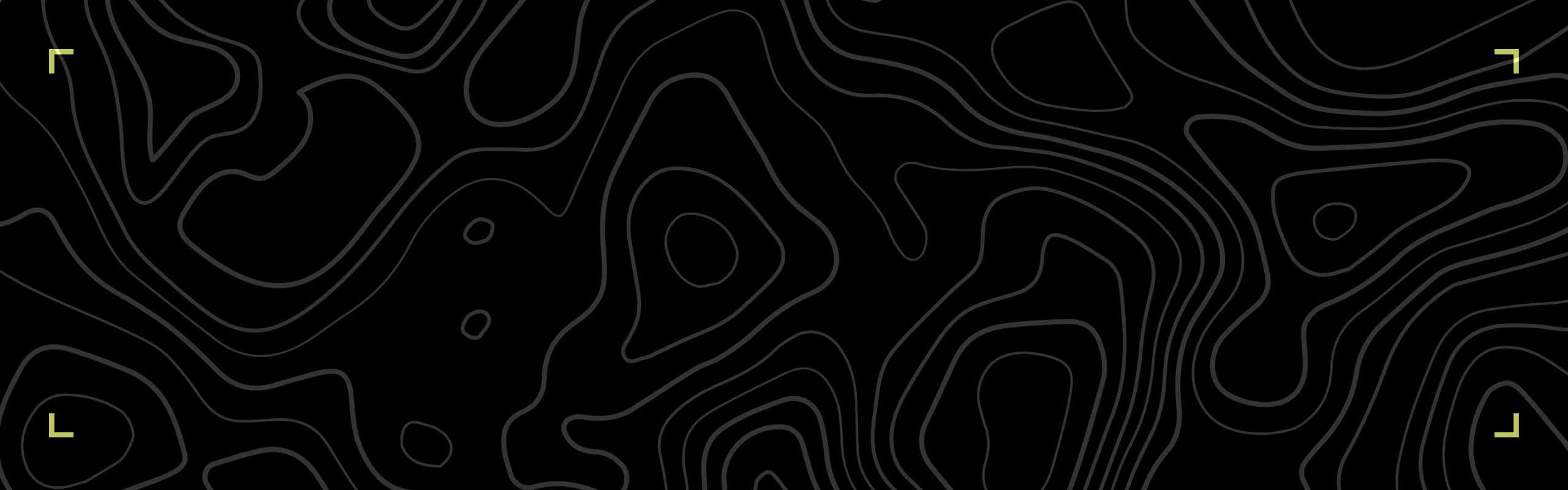 2560x800 桌布 壁紙 — 黑色背景上帶有角落標記的發光黃色抽象地形圖線條。