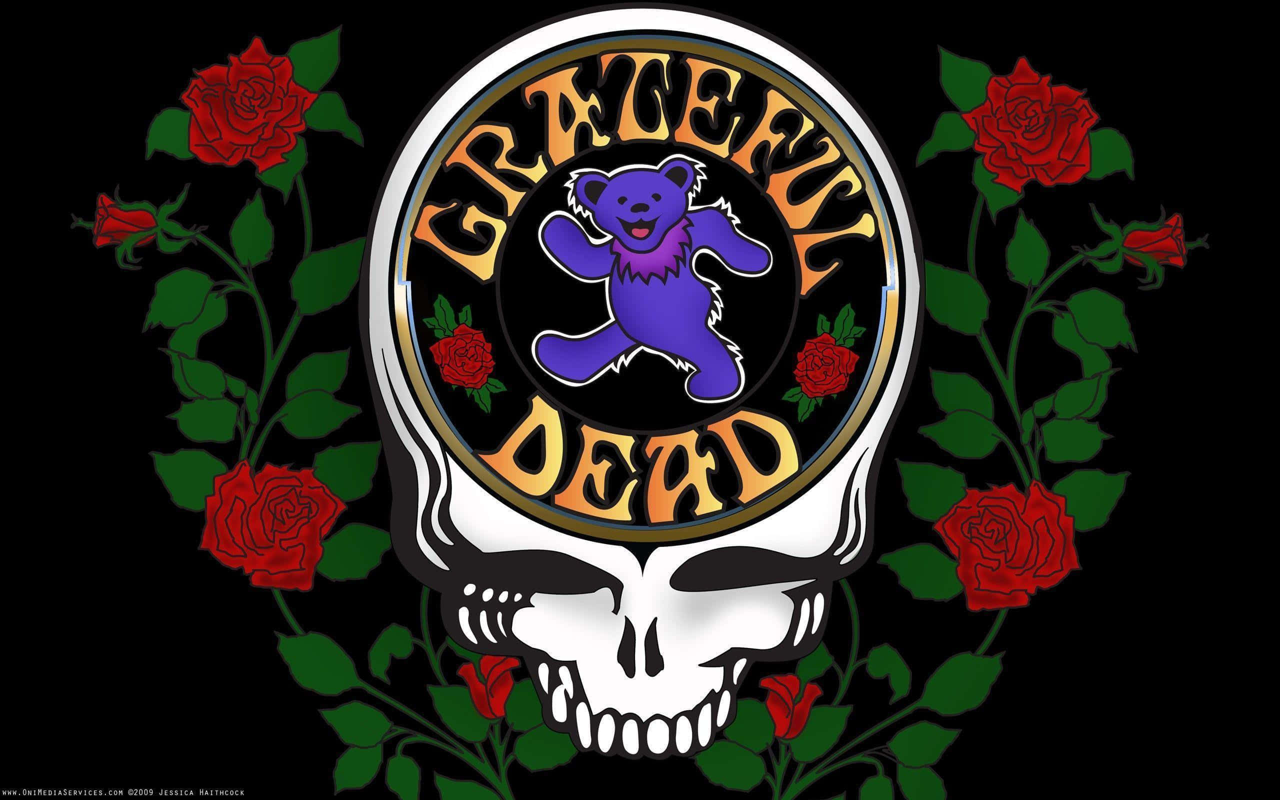 Grateful Dead iPhone 桌布 壁紙 — 黑色背景上有一個白色骷髏頭、紅玫瑰和一隻紫色跳舞熊，位於圓形的Grateful Dead標誌內。