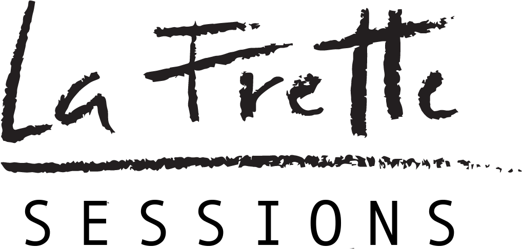 北極 桌布 壁紙 — 黑色背景上深灰色畫筆筆觸風格的手寫文字 La Frette。