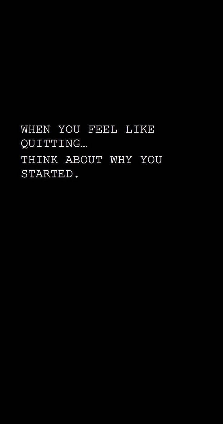 Motivational Quotes 桌布 壁紙 — 黑色背景上的白色像素文字寫著：「當你想放棄時…想想你為什麼開始。」