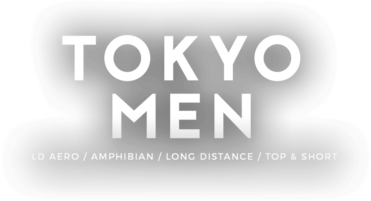 東京 桌布 壁紙 — 黑色背景上粗體白色文字顯示TOKYO MEN，下方較小文字列出LD AERO和AMPHIBIAN等功能。