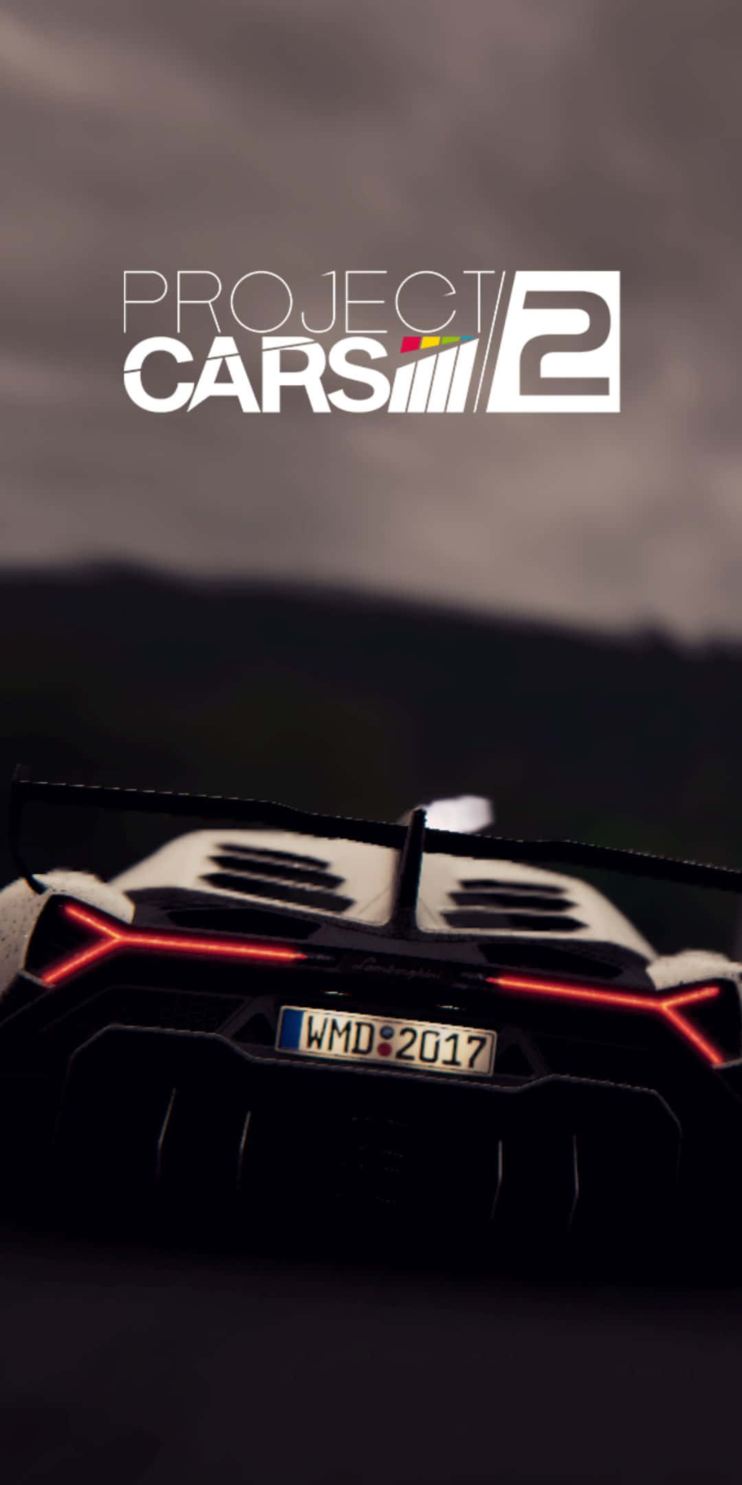 Pixel 3 Project Cars 2 桌布 壁紙 — 黑色賽車的背面視圖，紅色尾燈在黑暗多雲的天空下發光，帶有 'Project Cars 2' 標誌。
