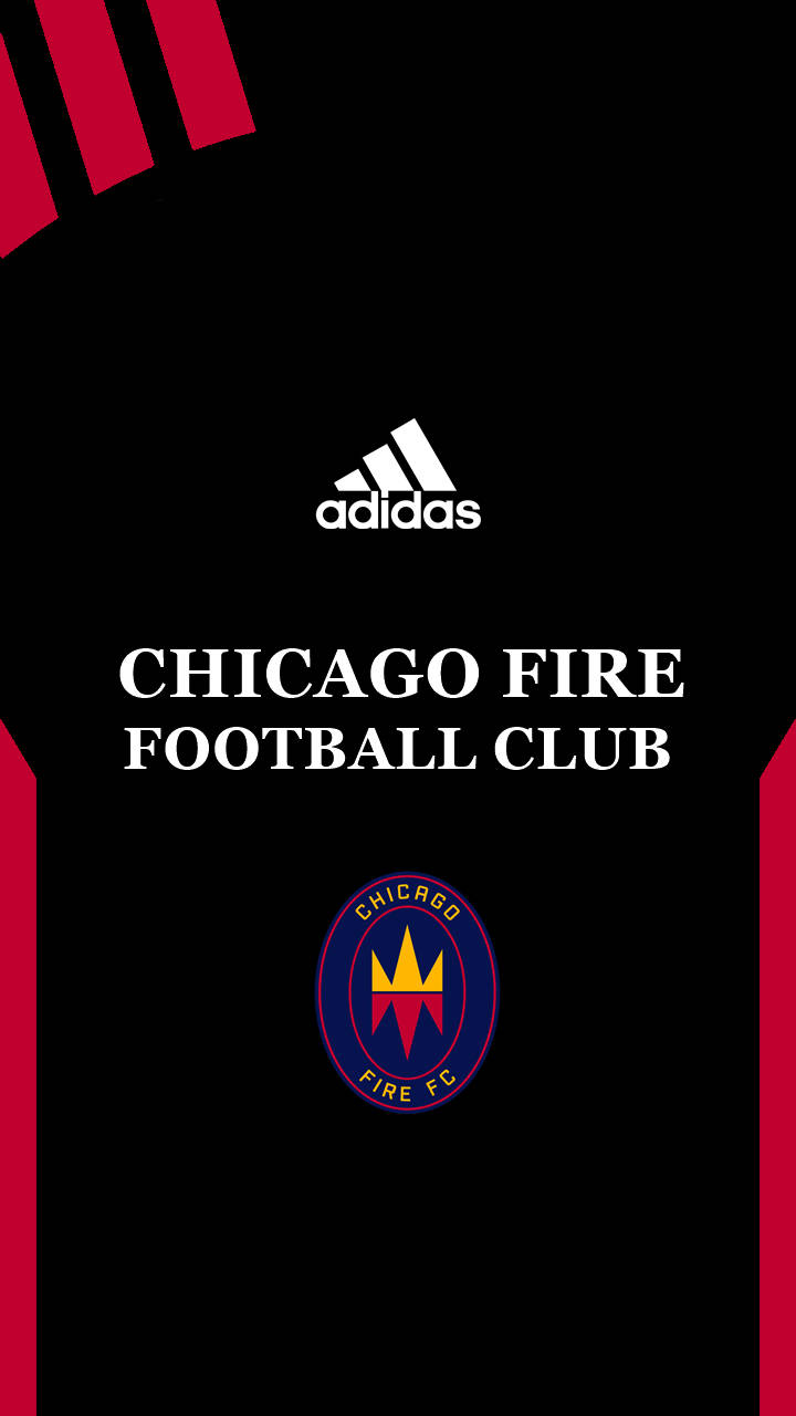 足球 桌布 壁紙 — 黑色足球球衣，帶有紅色條紋和白色 adidas Chicago Fire FC 標誌。