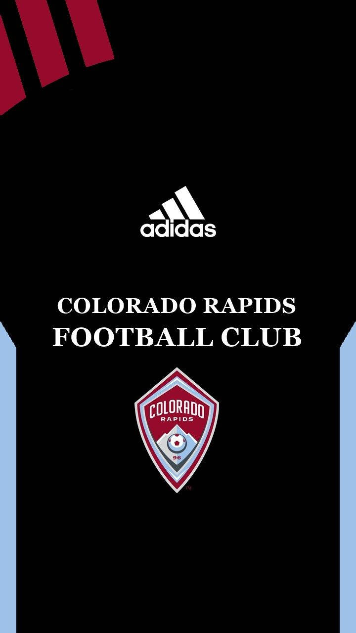 足球 桌布 壁紙 — 黑色足球球衣，胸前有白色adidas標誌、Colorado Rapids FC文字及隊徽。