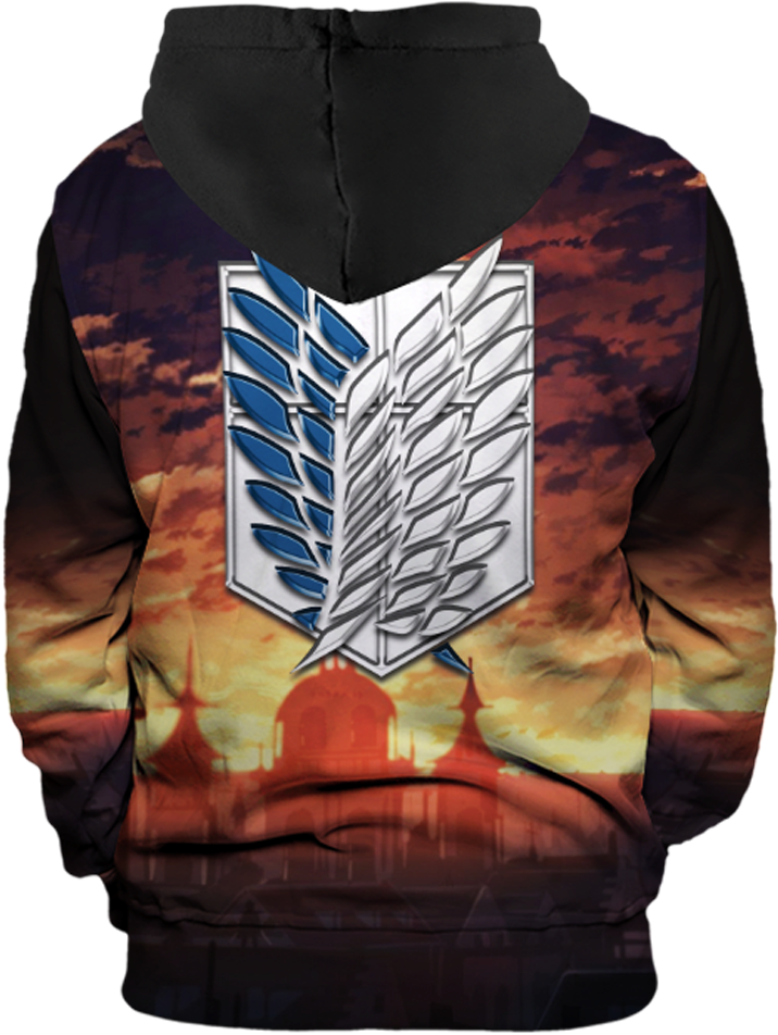 Mikasa Ackerman 桌布 壁紙 — 黑色連帽衫背面，在熾熱的夕陽天空下，有大型銀藍色翅膀標誌，襯托著圓頂建築的剪影。