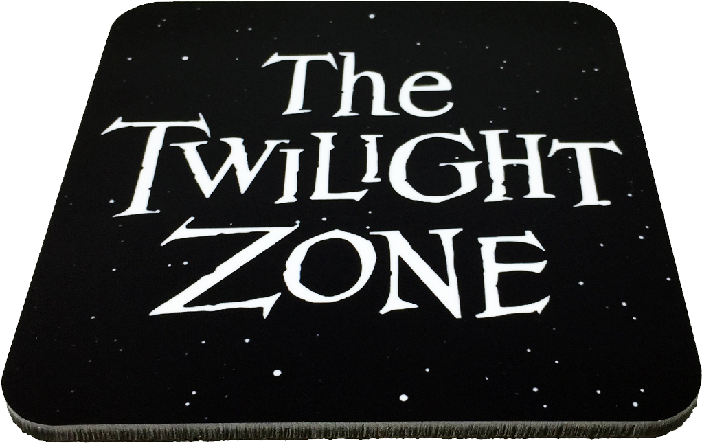 暮光 桌布 壁紙 — 黑色長方形杯墊，帶有白色星星和風格化字體的「The Twilight Zone」文字。