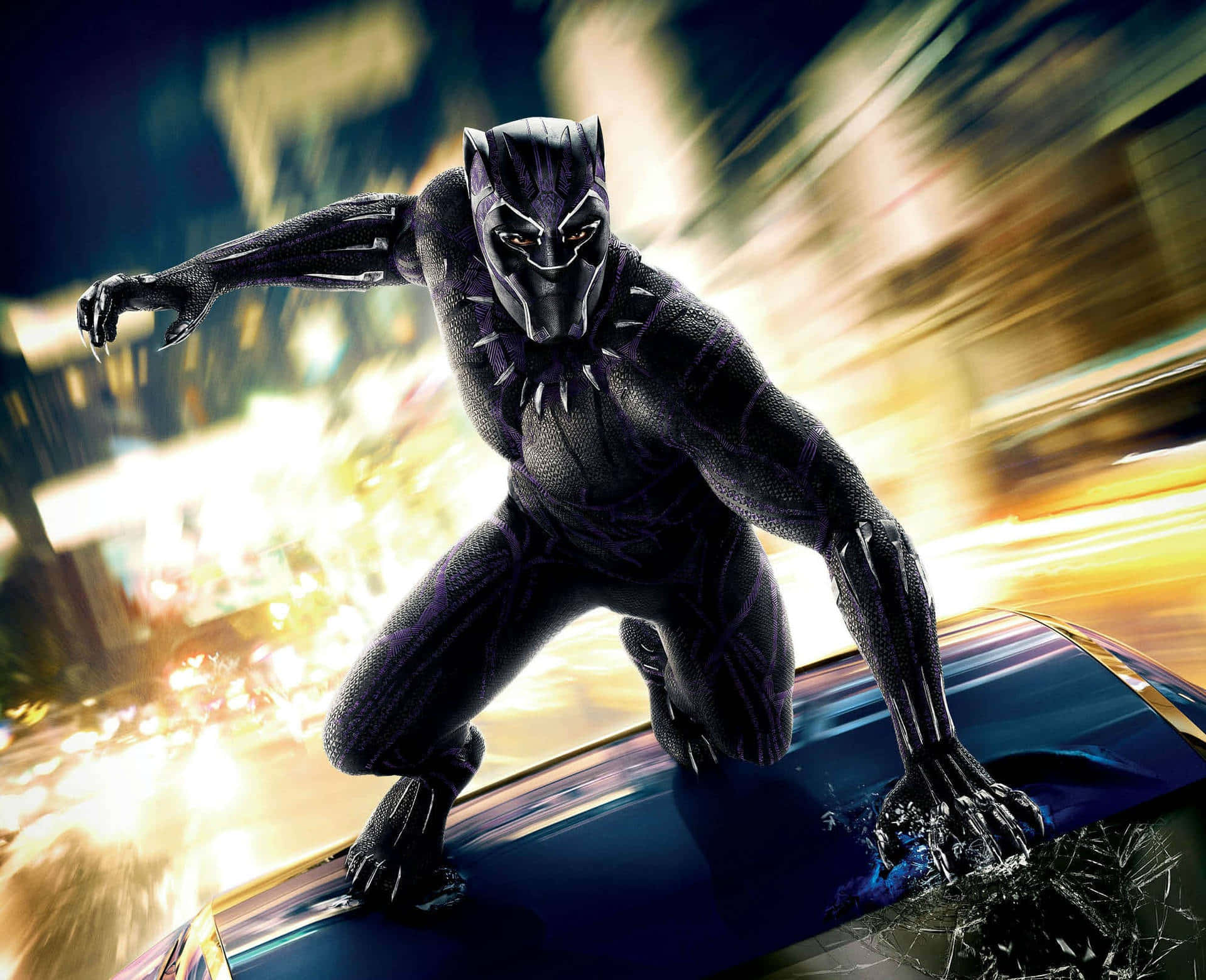 Black Panther Landscape 桌布 壁紙 — 黑豹強而有力地蹲伏在一輛疾駛的汽車車頂上，周圍是模糊的城市燈光和爆炸。